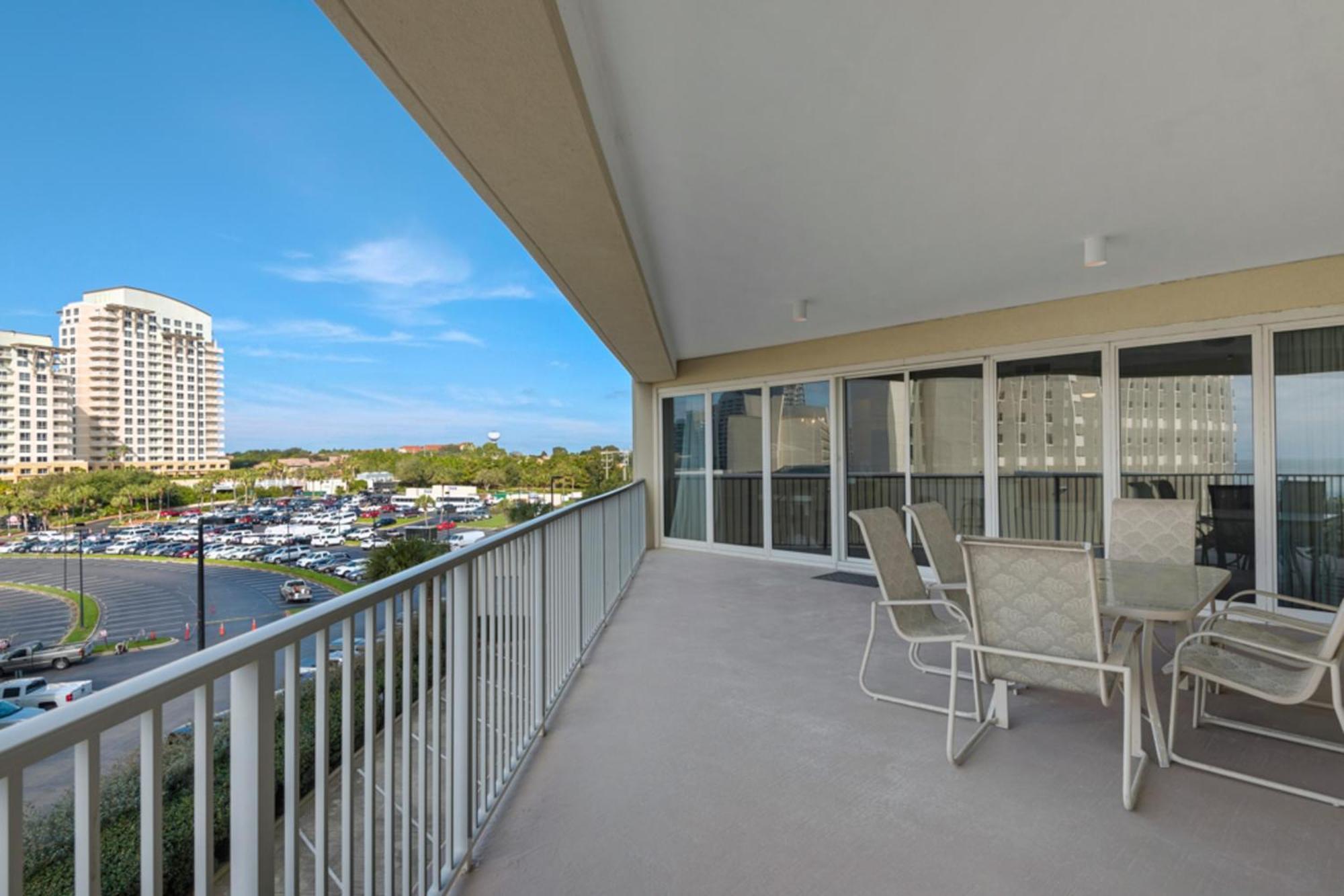 Tops'L Tides Destin Room photo