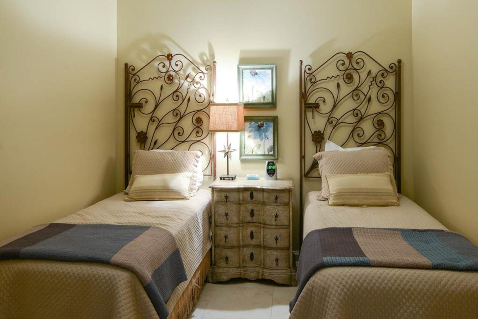 Tops'L Tides Destin Room photo